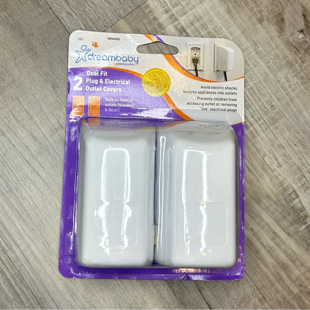 Dreambaby Dual Fit Plug & Electrical Outlet Covers 2 Pack - NEW
